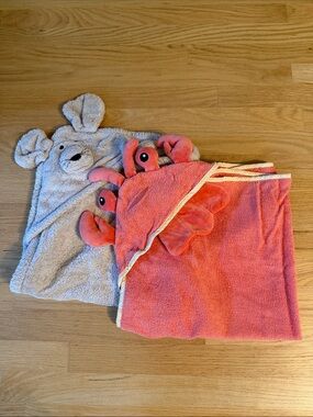 Baby/Infant Restoration Hardware Hooded Towels, 2 pcs, 0-12 mo
